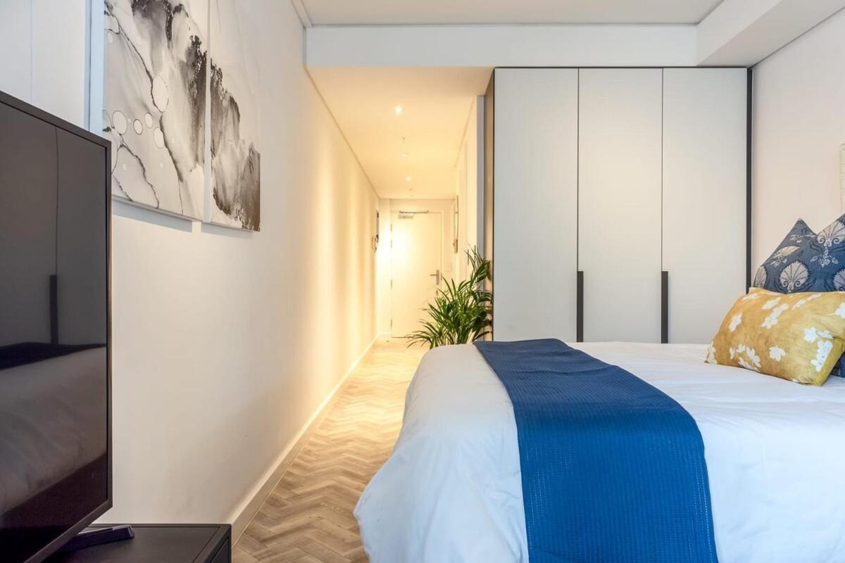 Elegant Pad